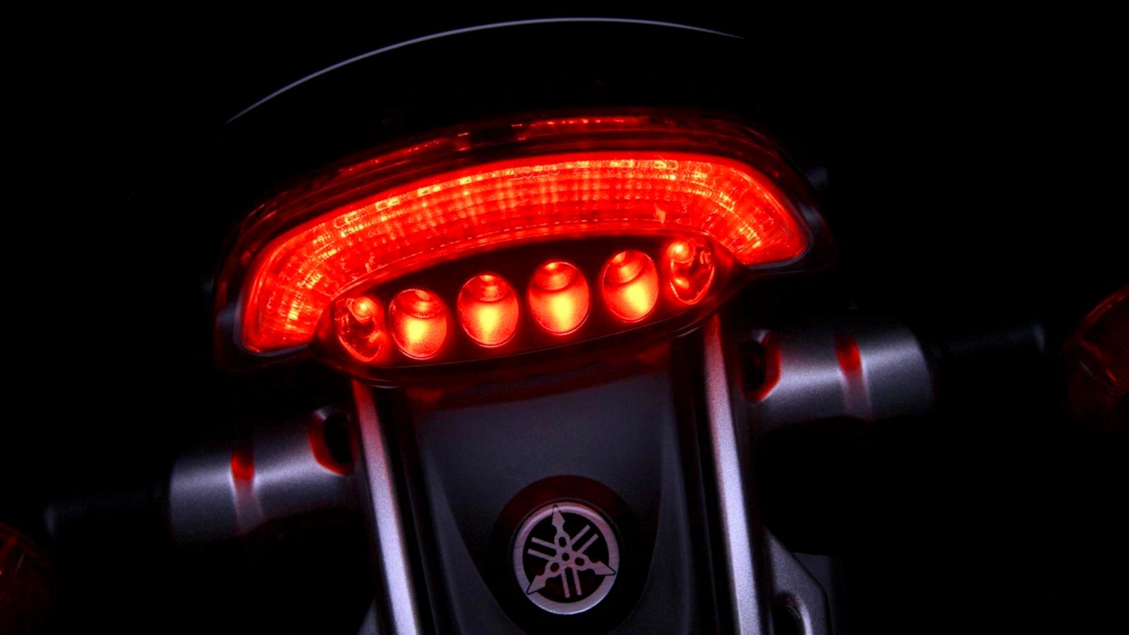 vmax-1700_2012_19.jpg Мотоцикл Yamaha VMAX 1700 2012