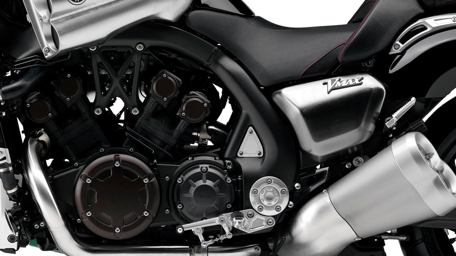 vmax-1700_2012_42.jpg Мотоцикл Yamaha VMAX 1700 2012