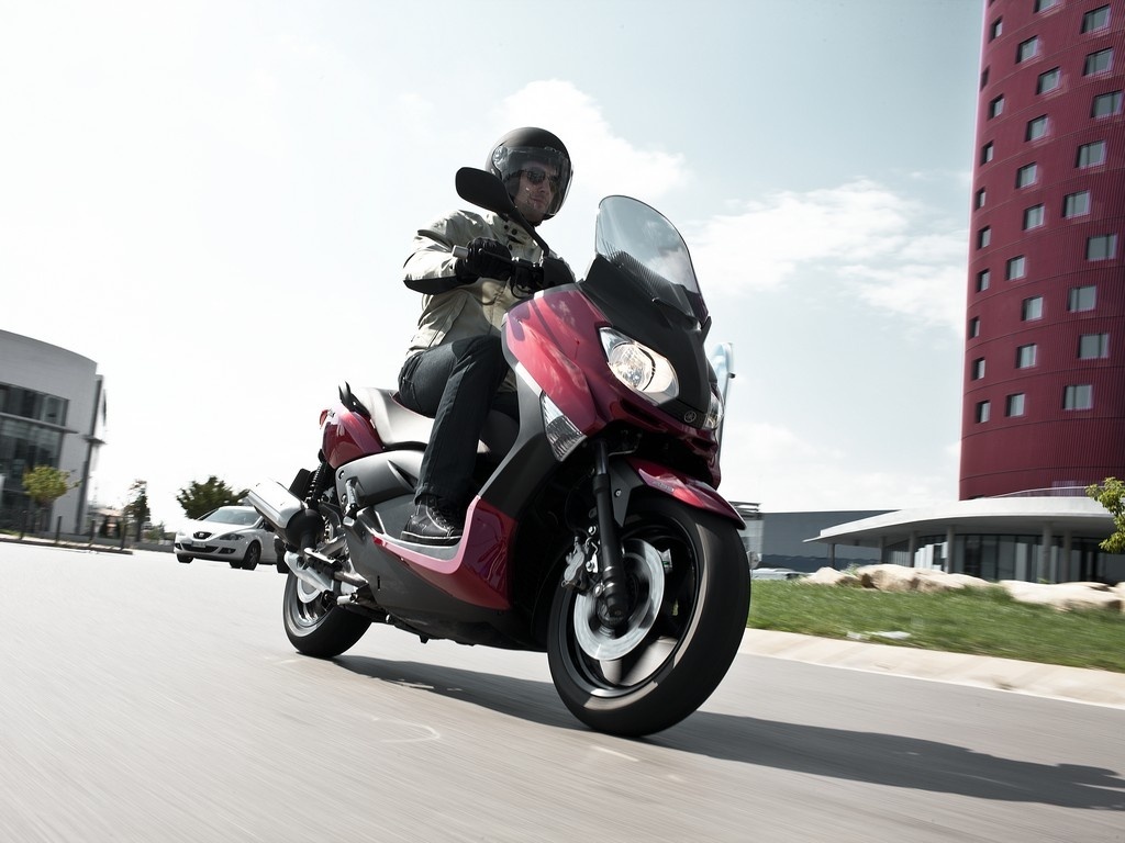 x-max-125_2011_2.jpg Мотоцикл Yamaha X-MAX 125 2011