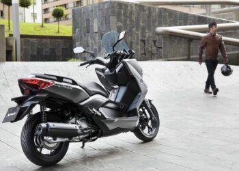 Мотоцикл Yamaha X-Max 250 2014
