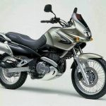 Мотоцикл Suzuki XF 650 Freewind 2000