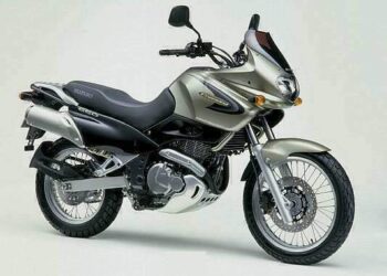 Мотоцикл Suzuki XF 650 Freewind 2000