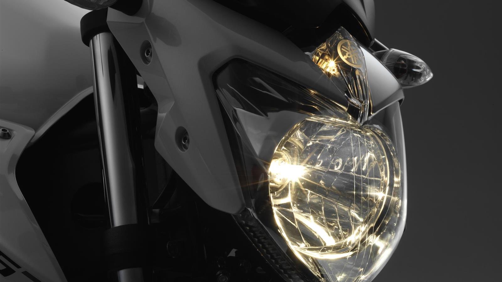 xj6_2013_26.jpg Мотоцикл Yamaha XJ6 2013