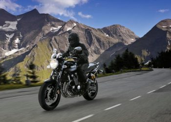 Мотоцикл Yamaha XJR 1300 2011