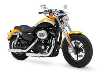 Мотоцикл Harley Davidson XL 1200C Sportster Custom H-D1 2012
