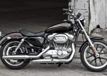 Мотоцикл Harley Davidson XL 883L Sportster Superlow 2011