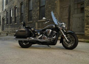 Мотоцикл Yamaha XVS 1300A V-Star Tourer 2011