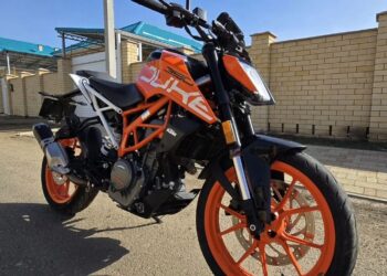 Мотоцикл Ktm Duke 390