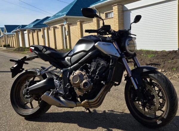 Мотоцикл Honda CB650R из Японии